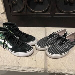 Two pairs of supreme vans for the price of one very used